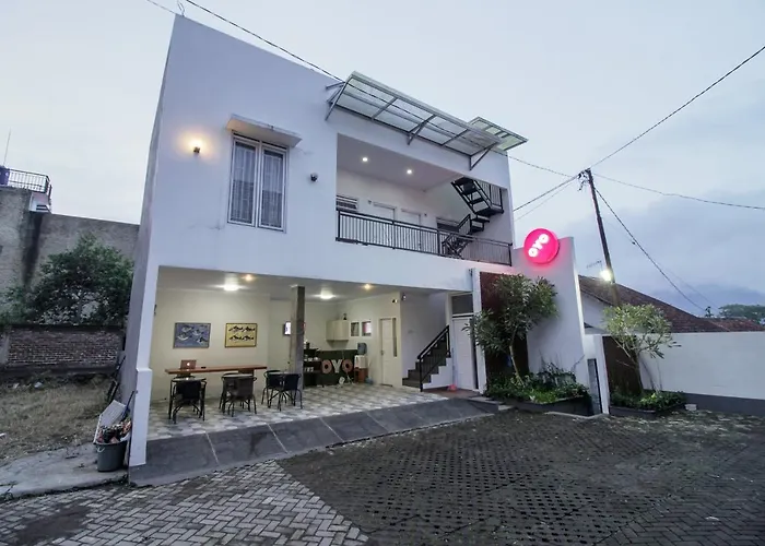 Oyo 396 Tibrae Residence Syariah Lembang